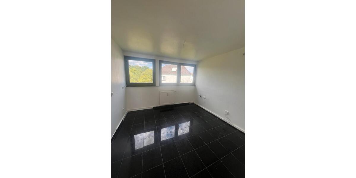 Dachgeschoßwohnung Heiligenhaus - 3 Zimmer, 106 m&sup2;, 900&euro; | Angebot:25182277