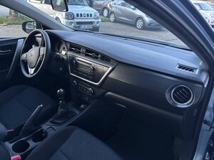 Toyota AURIS+LED+USB+Klimaautomatik+Garantie+CD 38.283 km 9.989 &euro; Meerbusch 40667