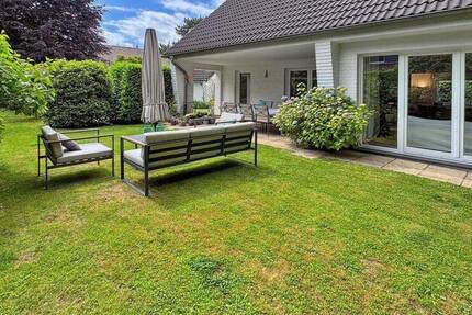 Kernsaniertes Einfamilienhaus mit großem Garten in Sackgassenlage