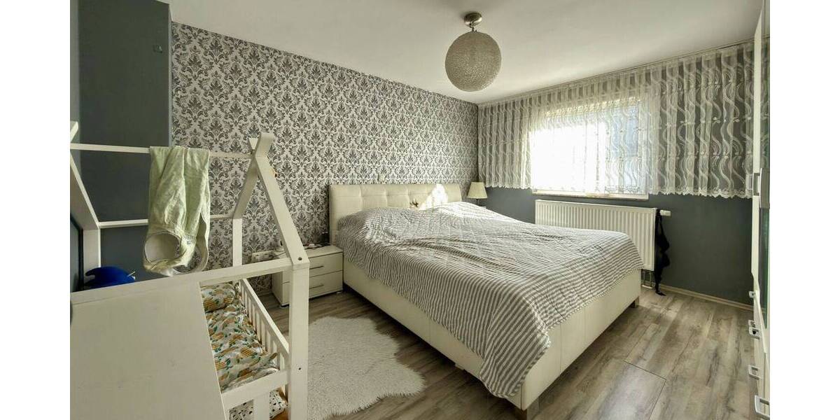 Doppelhaushälfte Duisburg / Huckingen Huckingen - 5 Zimmer, 127 m&sup2;, 325.000&euro; | Angebot:26128658