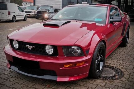 Ford Mustang 160.000 km 17.600 &euro; Wesel 46483