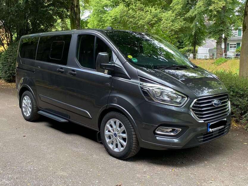 Ford Tourneo Custom 31.097 km 36.500 € Düsseldorf 40597