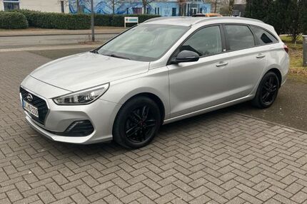 Hyundai i30 115.000 km 14.000 &euro; Duisburg 47226