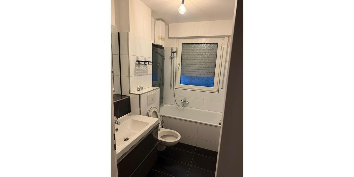 Etagenwohnung Düsseldorf Stadtbezirk 2 - 4 Zimmer, 83 m&sup2;, 1.300&euro; | Angebot:25592055