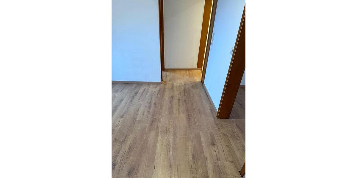 WG- Zimmer für frau in Uerdingen - Krefeld 3 zimmer