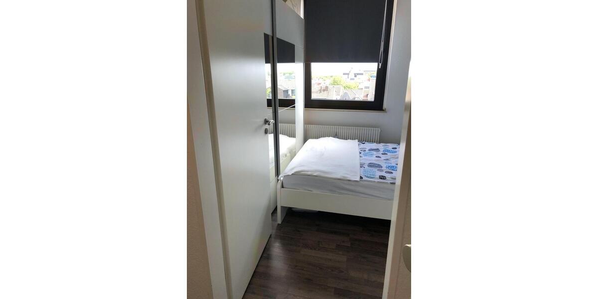 Dachgeschoßwohnung Oberhausen - 2 Zimmer, 36 m&sup2;, 380&euro; | Angebot:26227256