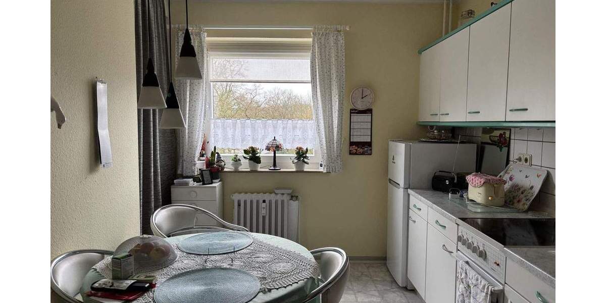 Etagenwohnung Krefeld Kempener Feld/Baakeshof - 2 Zimmer, 61 m&sup2;, 89.000&euro; | Angebot:25247384