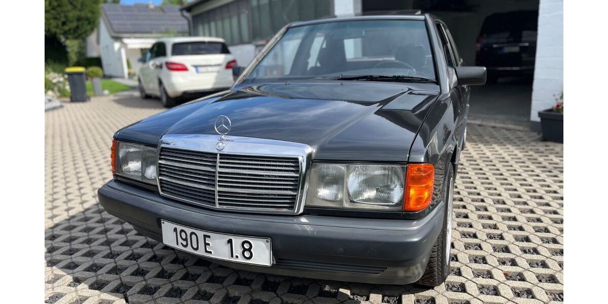 Mercedes-Benz 190 214.000 km 5.950 &euro; Krefeld 47809