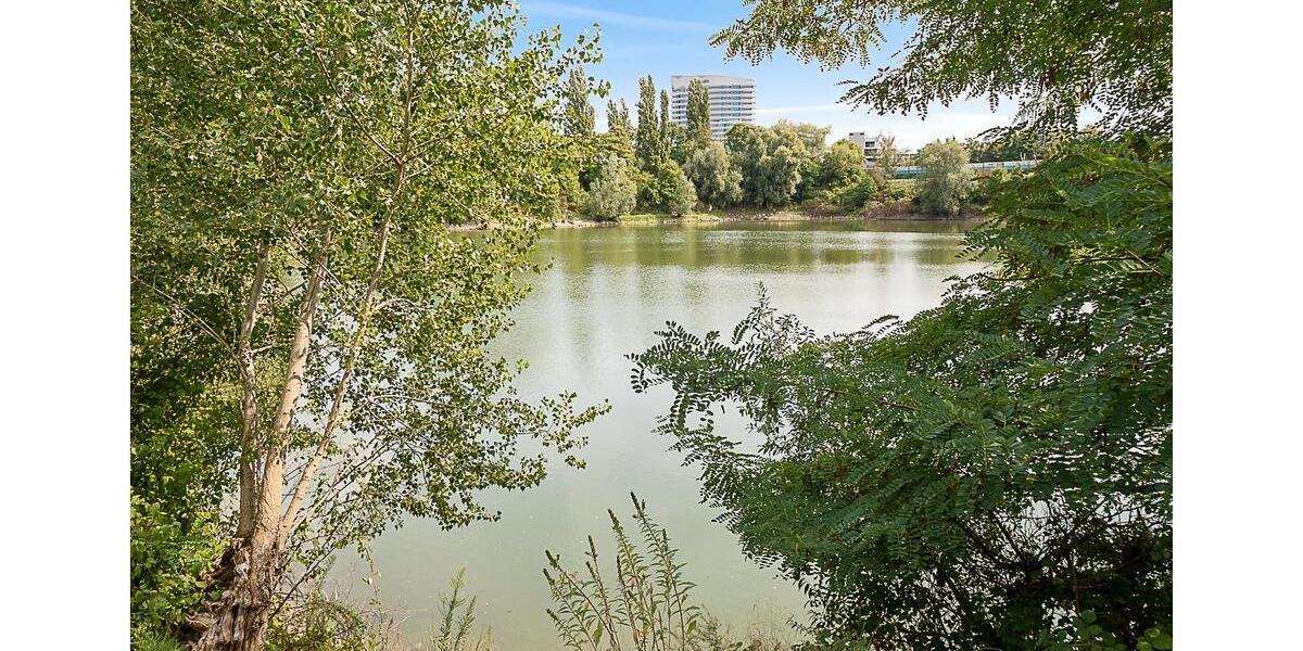 Etagenwohnung Düsseldorf Heerdt - 4 Zimmer, 109 m&sup2;, 1.743&euro; | Angebot:25232127