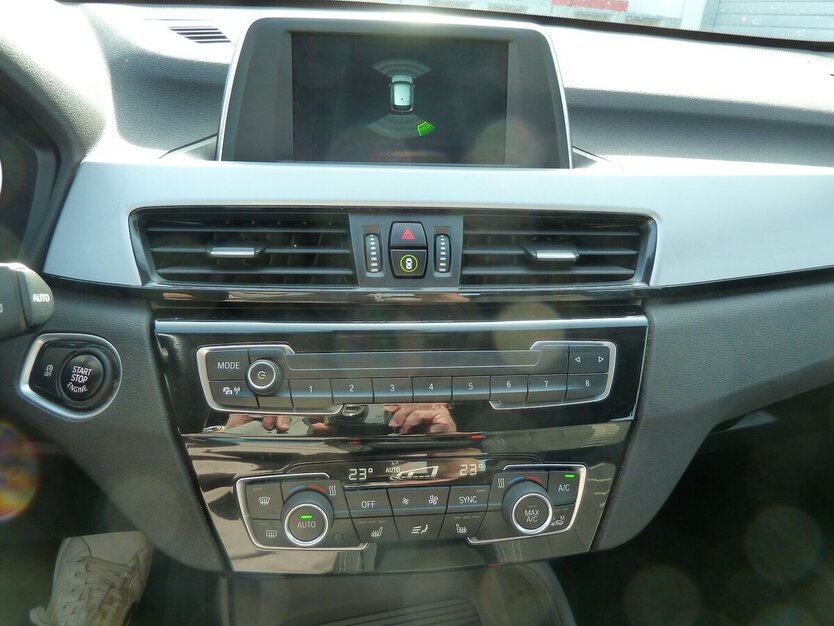 BMW X1 X drive18 D Avantage Sportsitzei AHK PDC DAB 188.000 km 16.800 € Ratingen 40885