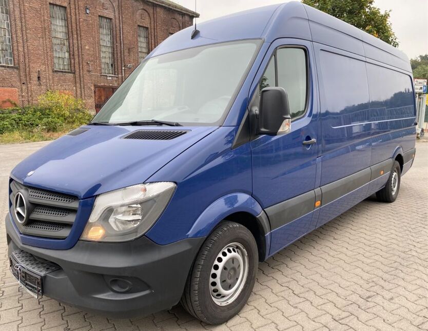 Mercedes-Benz Sprinter 172.546 km 13.500 € Essen 45136