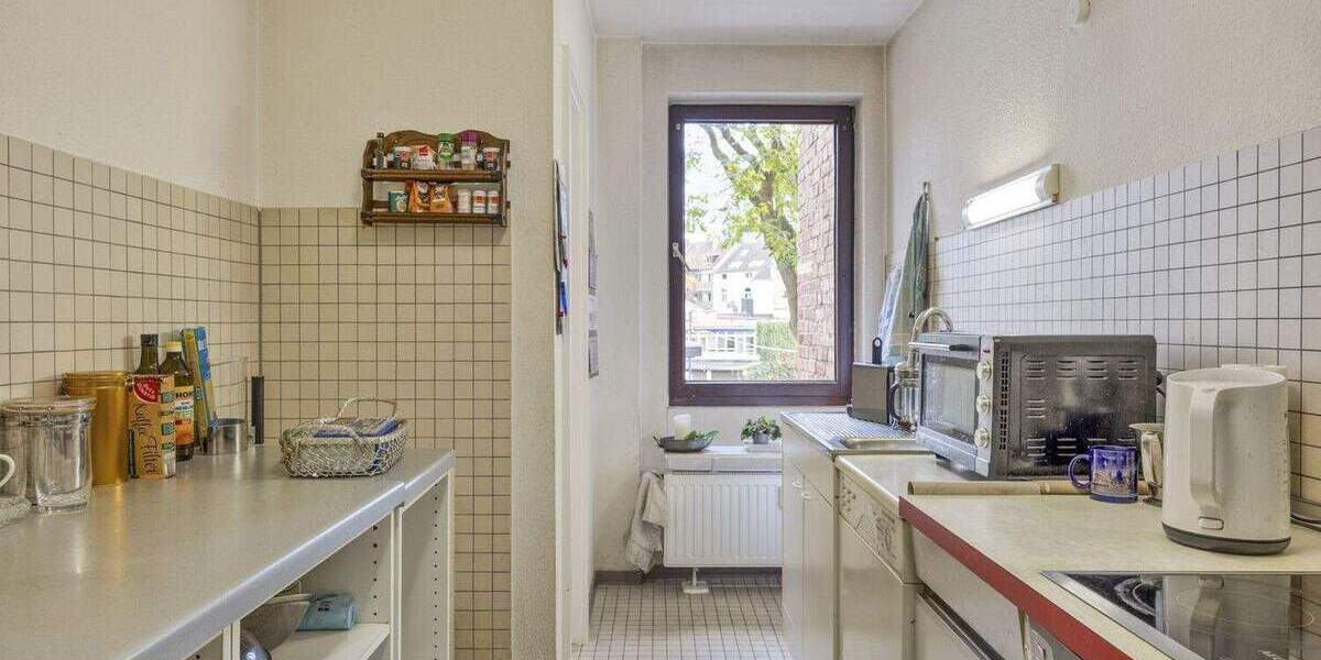 Etagenwohnung Düsseldorf Derendorf - 3 Zimmer, 90 m&sup2;, 329.000&euro; | Angebot:25096312