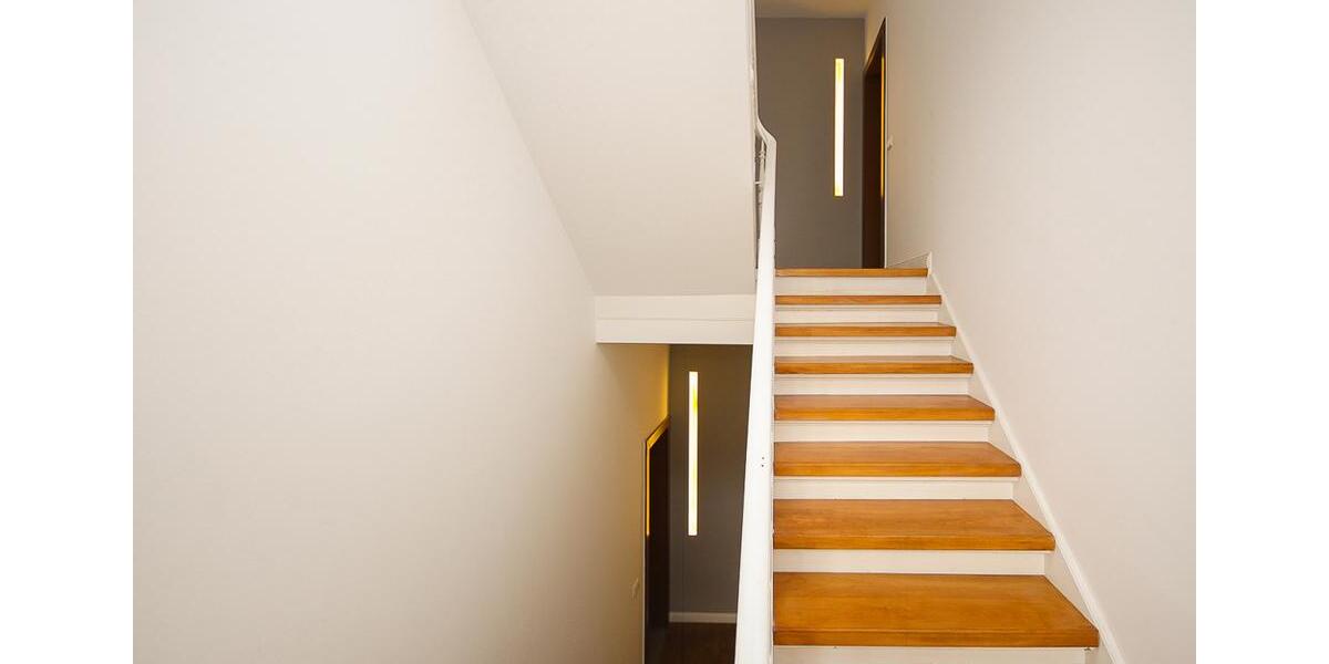 Dachgeschoßwohnung Düsseldorf Stadtbezirk 2 - 2 Zimmer, 89 m&sup2;, 1.600&euro; | Angebot:24889835
