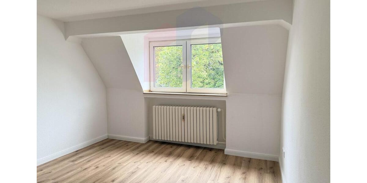 Hochwertig modernisierte 2,5-Zimmer-Dachgeschosswohnung in Duisbu 2.5 zimmer