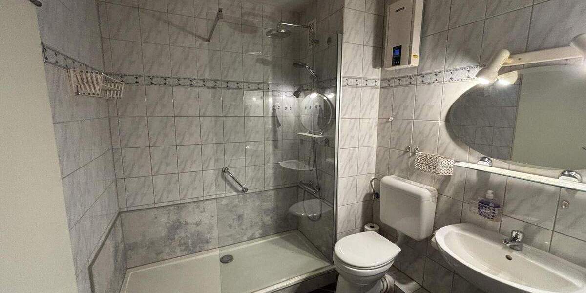 Etagenwohnung Krefeld Inrath/Kliedbruch - 2 Zimmer, 63 m&sup2;, 109.000&euro; | Angebot:25212979