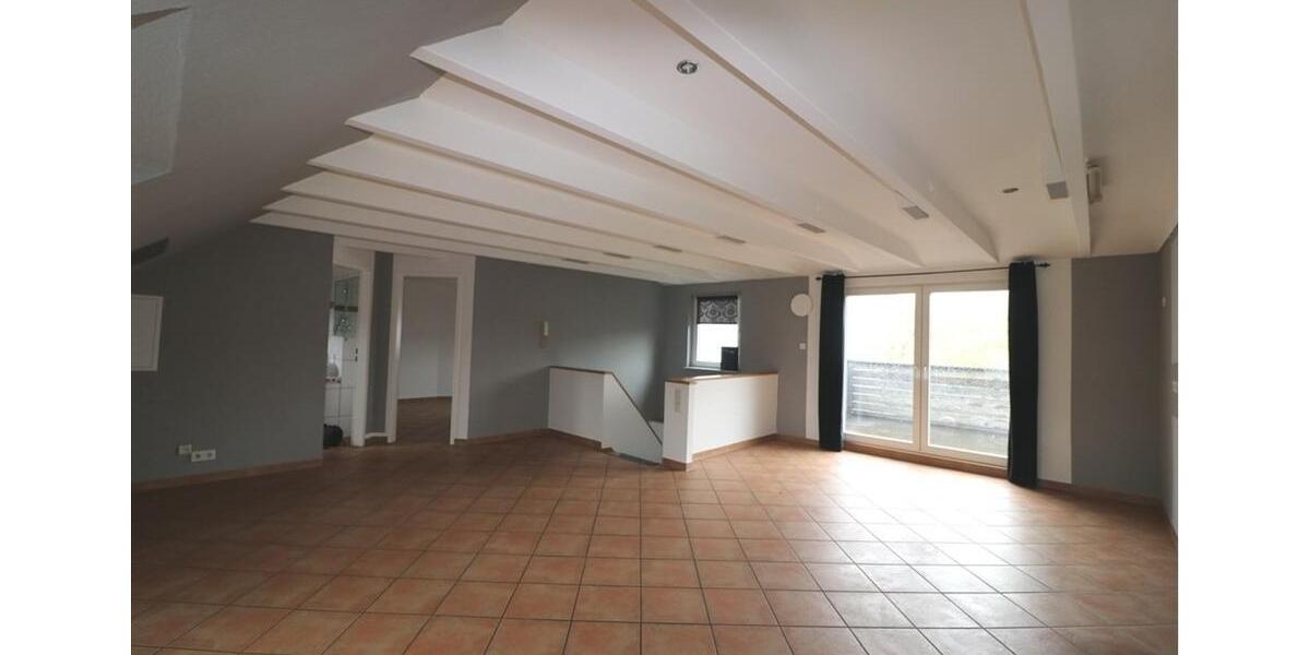 Dachgeschoßwohnung Duisburg Essenberg - 2 Zimmer, 65 m&sup2;, 550&euro; | Angebot:26111465