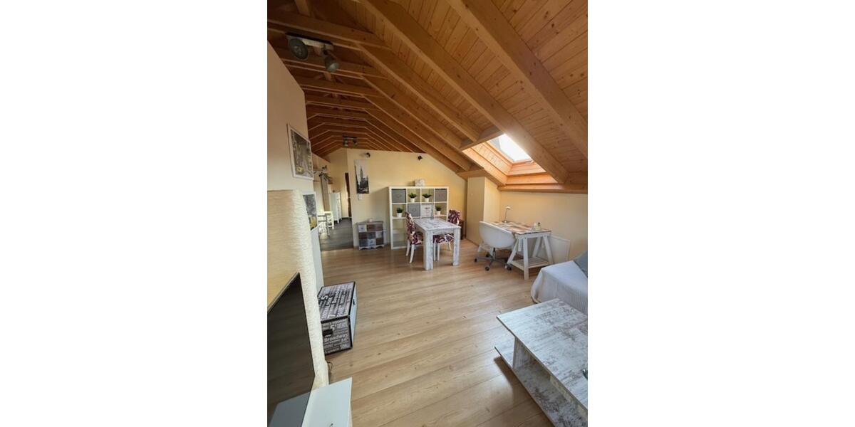 Dachgeschoßwohnung Mülheim an der Ruhr - 2.5 Zimmer, 75 m&sup2;, 750&euro; | Angebot:25430687