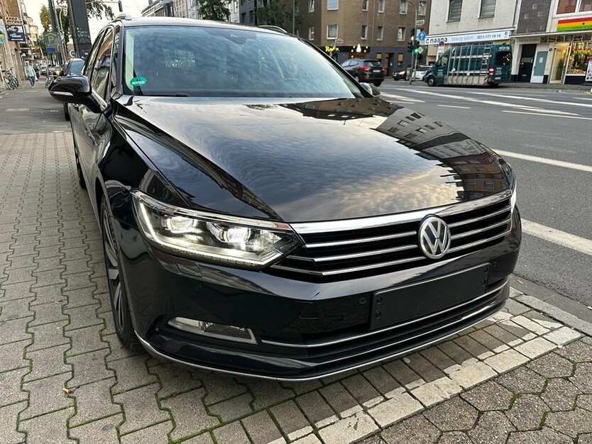 VW Passat 272.749 km 11.800 € Düsseldorf 40213