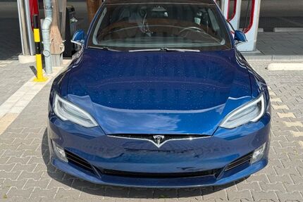 Tesla Model S 134.000 km 25.350 &euro; Düsseldorf 40211