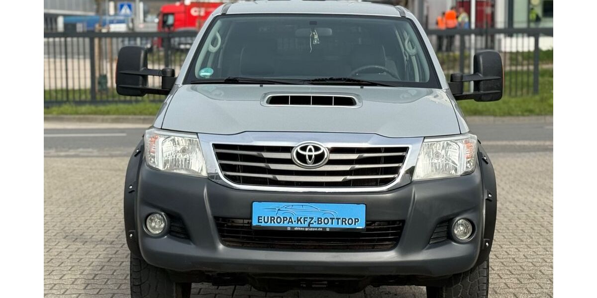 Toyota Hilux 154.000 km 19.999 &euro; Bottrop 46238