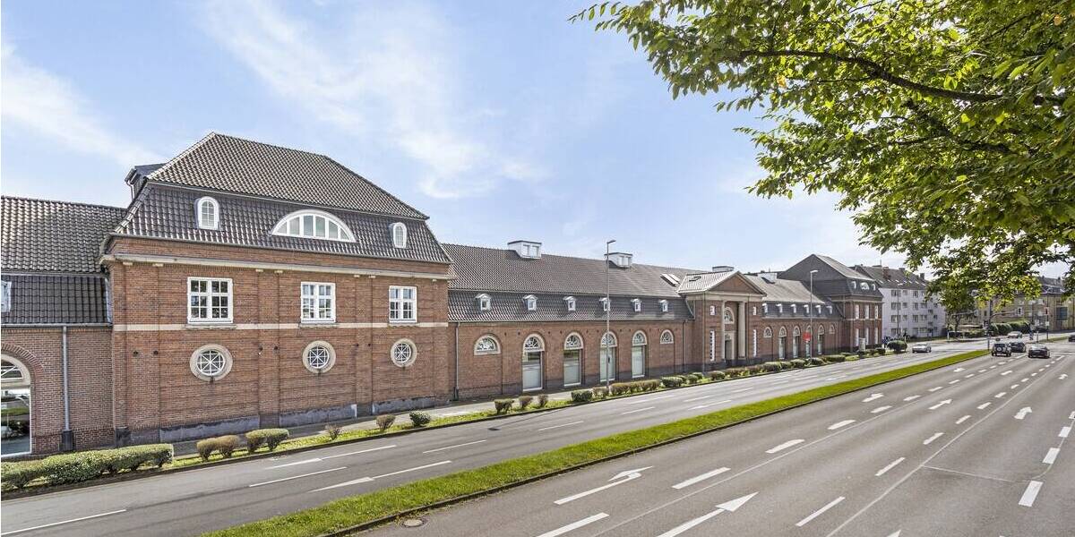 MODERNE VERBINDET TRADITION: 405 m² GEWERBEFLÄCHE ZU MIETEN 4 zimmer