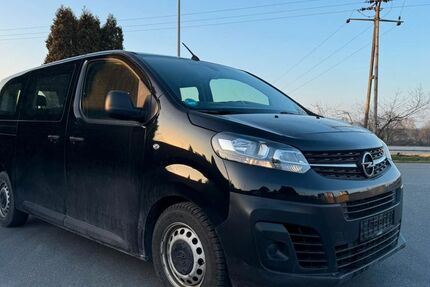 Opel Vivaro 119.000 km 17.990 &euro; Hünxe 46569