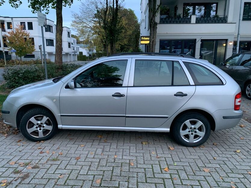Skoda Fabia 198.890 km 1.350 € Moers 47447