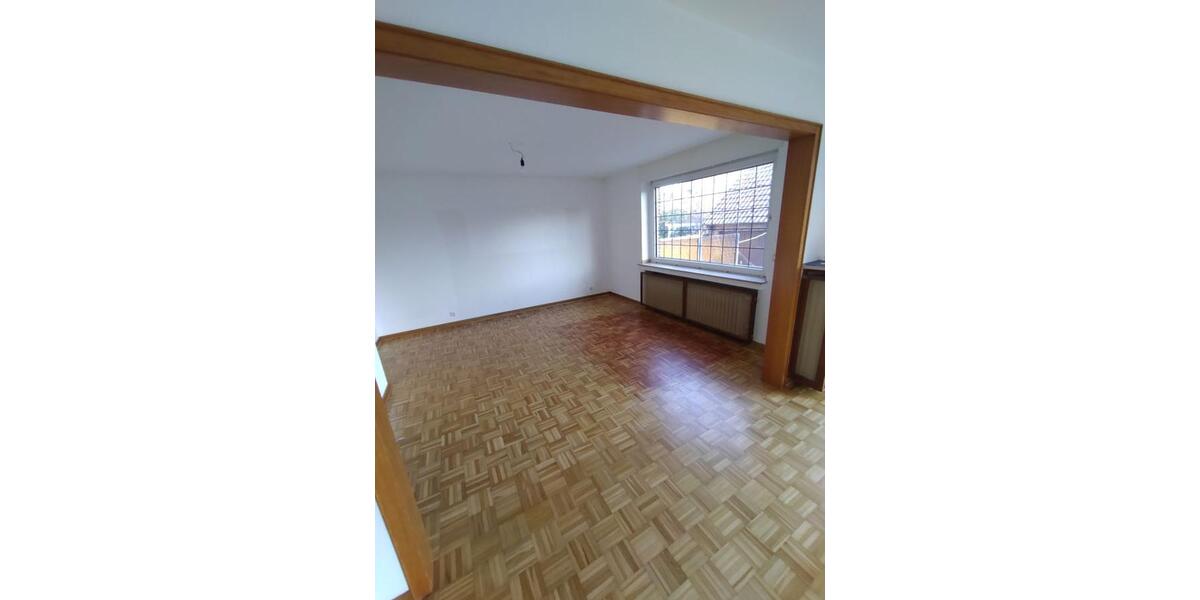 Provisionsfrei* Geräumiges, solides 2-FH mit Keller in Top Lage !!! - Zweifamilienhaus Wesel | Angebot:25566115