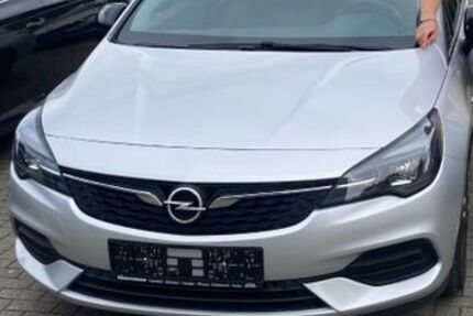Opel Astra 105.000 km 9.000 &euro; Düsseldorf 40221