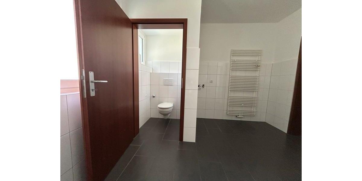 Erdgeschoßwohnung Essen Stadtbezirk V - 2 Zimmer, 73 m&sup2;, 729&euro; | Angebot:26268266