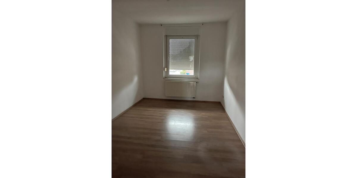 Dachgeschoßwohnung Oberhausen Rothebusch - 3 Zimmer, 92 m&sup2;, 900&euro; | Angebot:26256389