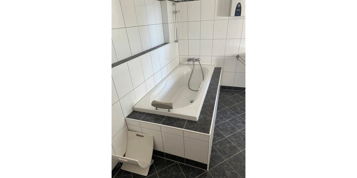 Einfamilienhaus Duisburg Mittelmeiderich - 3.5 Zimmer, 192 m&sup2;, 350.000&euro; | Angebot:26385495