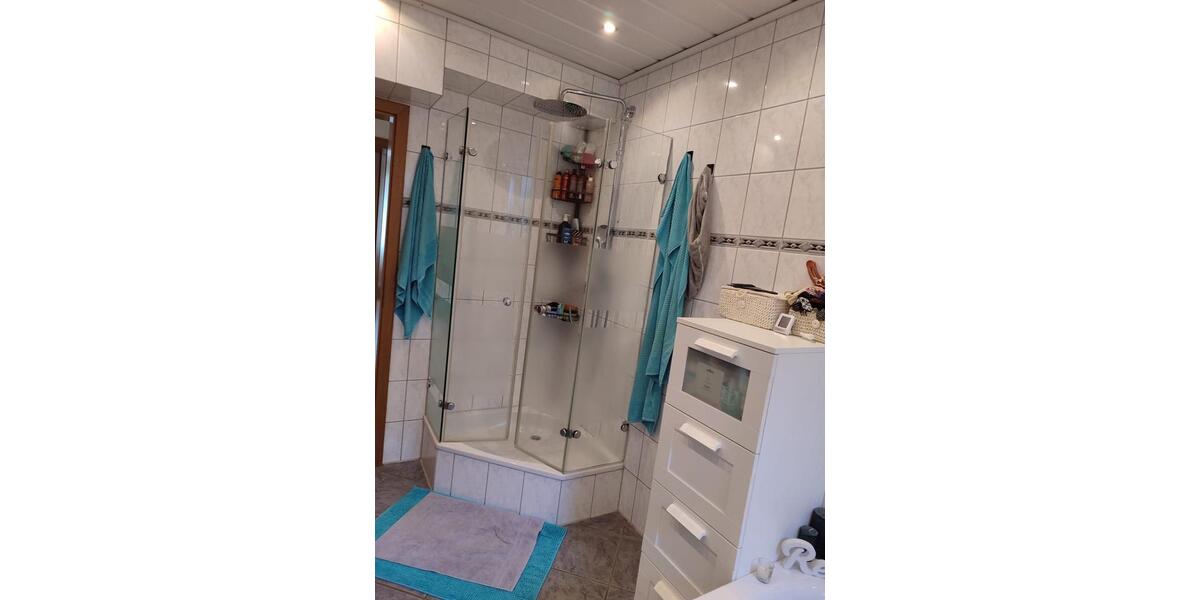 Doppelhaushälfte mit zwei Wohnparteien in guter Wohnlage 7 zimmer