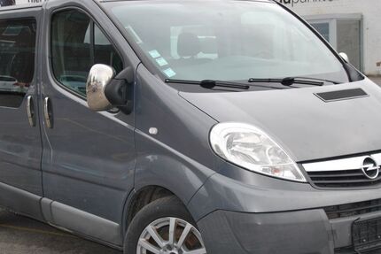 Opel Vivaro 172.322 km 11.250 &euro; Düsseldorf - Bezirk 8 40231