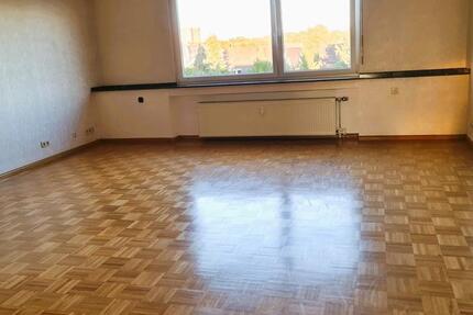 Schöne 4-Zimmer-Wohnung mit Garage in zentraler Lage 4 zimmer