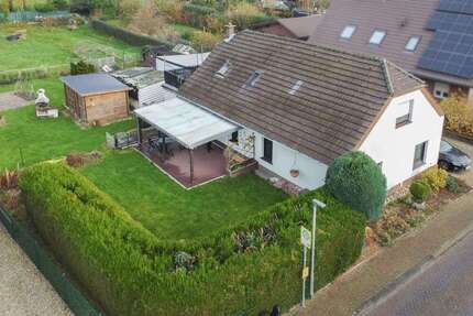 Haus zum Kaufen in Alpen 349.000 € 145.05 m² 8 zimmer