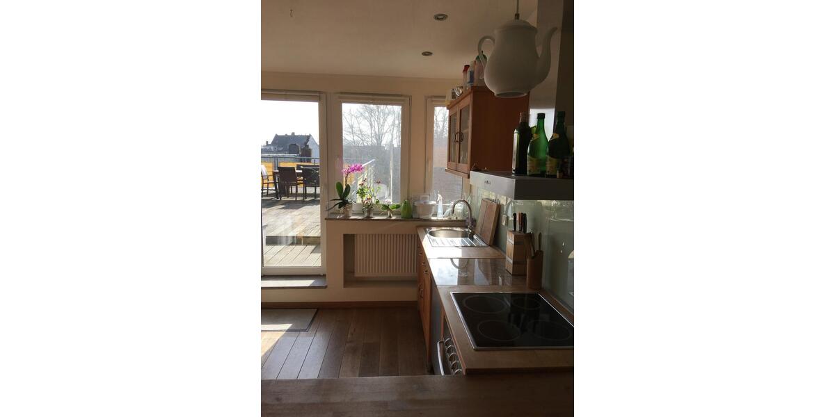 Dachgeschoßwohnung Krefeld Cracau - 2.5 Zimmer, 76 m&sup2;, 170.000&euro; | Angebot:26765882