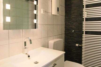 1.5 Zimmer Dachgeschosswohnung im Zentrallager perfekt für AltersvorsorgeSelbstnutzung 1 zimmer