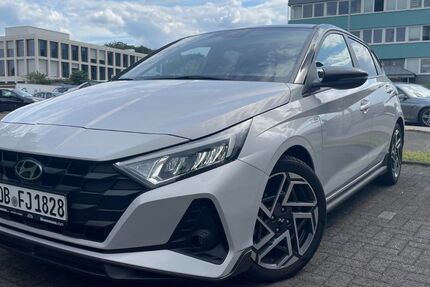 Hyundai i20 13.298 km 18.499 &euro; Mülheim 45472