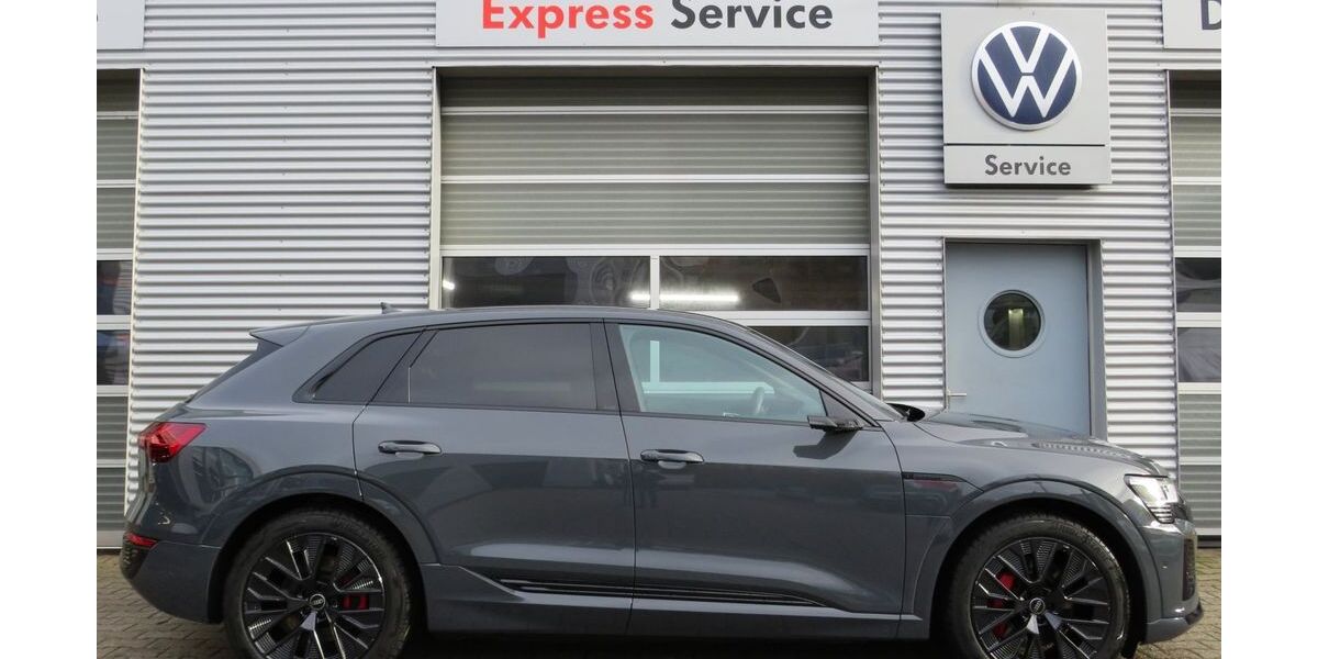 Audi Q8 e-tron 9.522 km 62.990 &euro; Essen 45307