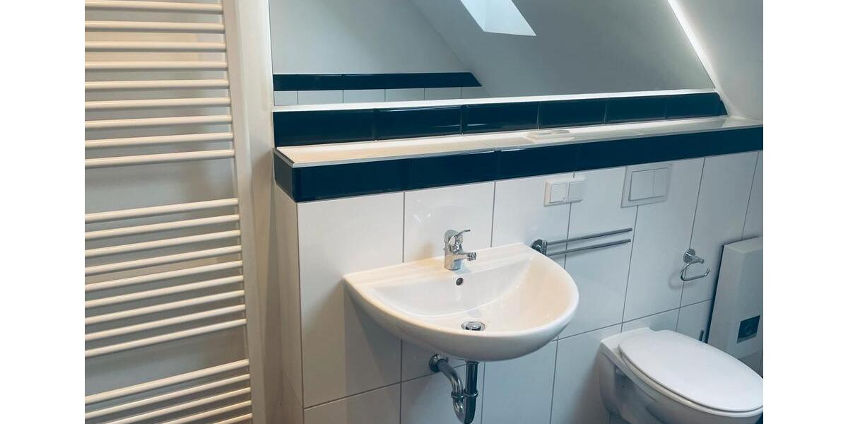 Dachgeschoßwohnung Krefeld Gellep-Stratum - 3 Zimmer, 61 m&sup2;, 198.500&euro; | Angebot:25255118