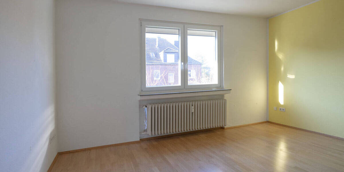 Etagenwohnung Krefeld / Bockum Bockum - 4 Zimmer, 110 m&sup2;, 229.000&euro; | Angebot:20197854
