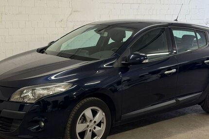 Renault Megane 116.400 km 4.400 &euro; Düsseldorf 40468