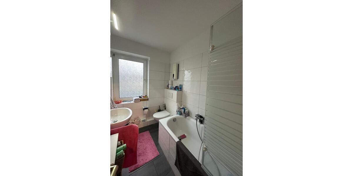 Etagenwohnung Moers - 3 Zimmer, 70 m&sup2;, 800&euro; | Angebot:25591813