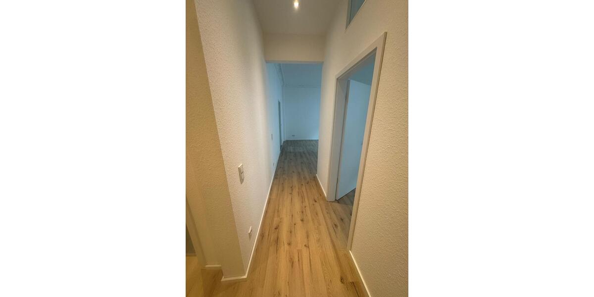 Erstbezug, Neu-renovierte 3-Zimmerwohnung, Altbau im Stadtzentrum 3 zimmer