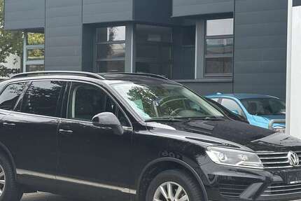 VW Touareg 165.035 km 16.950 € Krefeld 47805