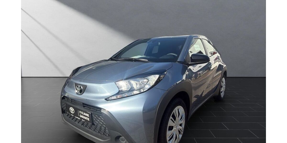 Toyota Aygo (X) 22.603 km 13.450 &euro; Dinslaken 46537