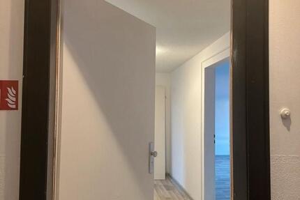 Wohnung in Duisburg zu vermieten-Teilw. Saniert ! 3 zimmer