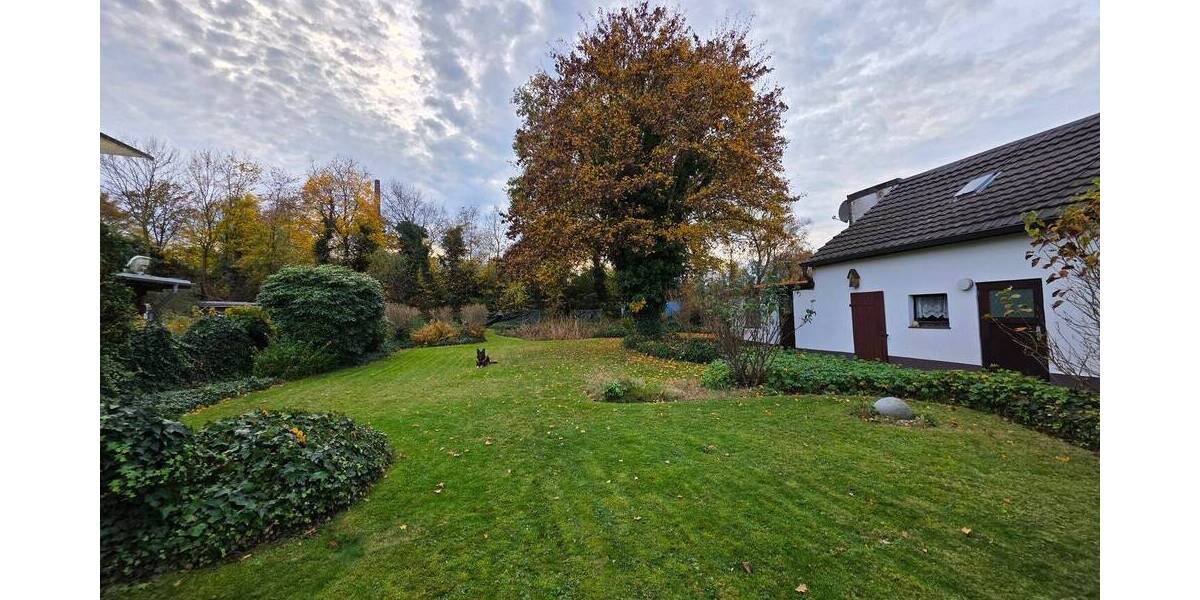 Geräumiges Familienhaus in Krefeld DießemLehmheide mit sonniger Terrasse 7 zimmer