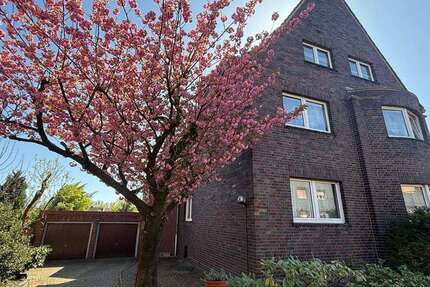 Haus zum Kaufen in Oberhausen 599.500 € 282 m²